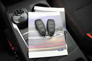 Ford Kuga Ford Kuga 2.5 PHEV ST-LINE Automaat - Panorama, Camera, Carplay - afbeelding nr 23