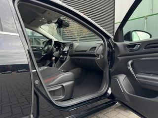 Renault Mégane Estate Renault Mégane Estate 1.3 TCe R.S. Line | Trekhaak | Navigatie | Cruise Control | Climate Control | Achteruitrijcamera | Led - afbeelding nr 37