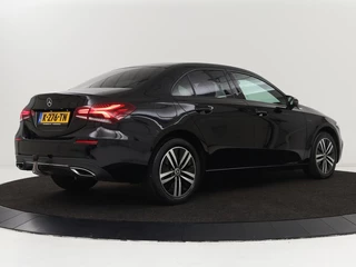 Mercedes-Benz A-Klasse Mercedes-Benz A-klasse 250e Business Solution Luxury | Leder | Stoelverwarming | Trekhaak | Camera | Navigatie | Full LED | Park Assist | Climate control | Widescreen - afbeelding nr 35