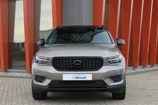 Volvo XC40 Volvo XC40 T5 Recharge R-Design | Parkeercamera | Glossy Black | Keyless - afbeelding nr 2