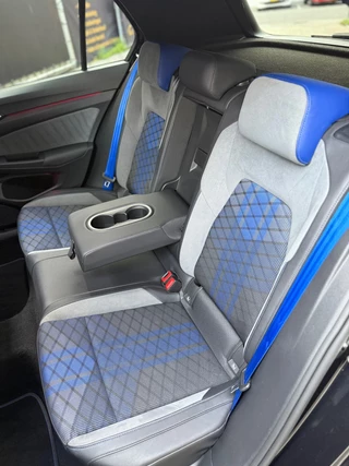 Volkswagen Golf Volkswagen Golf 2.0 TSI R 4Motion|Akrapovic|Panorama|Performance - afbeelding nr 51