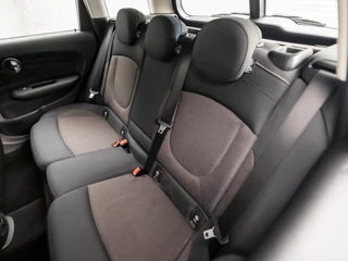 MINI Clubman (SCHERM, CLIMATE, STOELVERWARMING, SPORTSTOELEN, CRUISE, PARKEERSENSOREN, NIEUWE APK, NIEUWSTAAT) - afbeelding nr 16