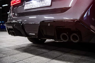 BMW M5 BMW 5-serie Touring M5 V8 Hybrid | Direct leverbaar | Pano | B&W | M Drive | - afbeelding nr 53
