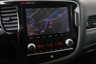 Mitsubishi Outlander Mitsubishi Outlander 2.4 PHEV Intense+ | Schuifdak | Stoelverwarming |  360 camera | Carplay | Navigatie | Full LED | Stuurverwarming | Keyless | Dodehoek detectie - afbeelding nr 11
