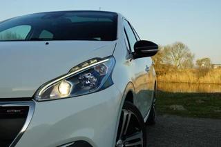 Peugeot 208 Peugeot 208 1.2 PureTech 110pk GT-line - Blanc Nacré - Panoramadak - Lekker Sportief - afbeelding nr 12