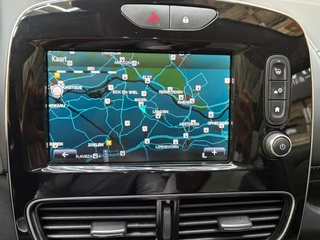 Renault Clio Renault Clio 1.2 TCe Initiale Paris PANO NAV Leder BOSE Stoelverwarming - afbeelding nr 14