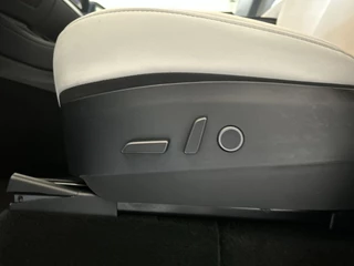 Tesla Model Y Tesla Model Y RWD 58 kWh | Prachtig blauw | Wit lederen interieur | - afbeelding nr 4