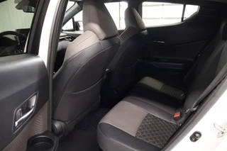 Toyota C-HR Toyota C-HR 2.0 Hybrid Executive - afbeelding nr 17