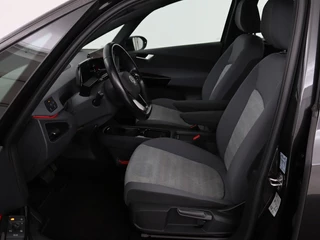 Volkswagen ID.3 Volkswagen ID.3 Life 58 kWh | Stoel & Stuurverwarming |  Adaptive cruise | Carplay | Navigatie | PDC | Climate control | Sfeerverlichting - afbeelding nr 4