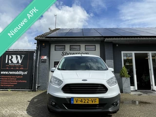 Ford Transit Courier Ford Transit Courier 1.5 TDCI Ambiente met airco en p-sensor - afbeelding nr 2