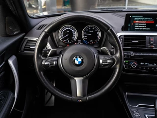 BMW 1 Serie BMW 1-serie M140i xDrive High Executive|H&K|REMUS|19'' - afbeelding nr 9