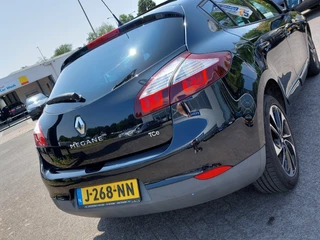 Renault Mégane Renault Mégane 1.2 TCe 131pk Automaat BOSE 5-Deurs | Navi | Clima | Cruise | Panorama Schuifdak | Keyless Entry | Licht+Regensensor | Pdc V+A+Camera | Stoelverwarming | Privacy Glass | 17''lm - afbeelding nr 44