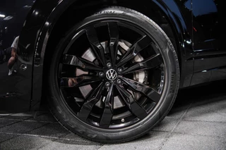 Volkswagen Touareg Volkswagen Touareg R 3.0 TSi eHybrid 4MOTION | Full Option | Panodak | Massage | Trekhaak | Black Style | 21 inch | - afbeelding nr 24