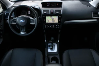 Subaru Forester Subaru Forester 2.0 Comfort | Pano | Trekhaak | Lederen bekleding - afbeelding nr 5