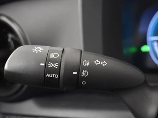 Toyota C-HR Toyota C-HR 1.8 Hybrid 140 Dynamic | Parkeersensoren | Blindspot | Carplay - afbeelding nr 26