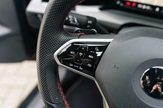 Volkswagen Golf Volkswagen Golf 2.0 TSI GTI Clubsport Pano HK DSG LED HUD - afbeelding nr 24