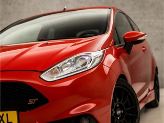 Ford Fiesta Ford Fiesta 1.6 ST1 213Pk (BLUETOOTH, GETINT GLAS, LM VELGEN, SPORTSTOELEN, PARKEERSENSOREN, ELEK RAMEN, NIEUWE APK, NIEUWSTAAT) - afbeelding nr 29