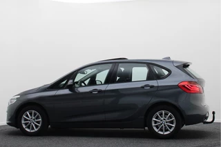 BMW 2 Serie BMW 2 Serie Active Tourer 218i Essential Climate, Panoramadak, Stoelverwarming, Bluetooth, Navigatie, Trekhaak, 16'' - afbeelding nr 17