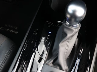 Toyota C-HR Toyota C-HR 2.0 Hybrid Dynamic I Camera I Dodehoekdetectie - afbeelding nr 12