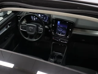 Volvo XC40 Volvo XC40 1.5 T5 Twin Engine Momentum Pro [SCHUIFKANTELDAK, APPLE CARPLAY, ANDROID, HALF LEDER, STOELVERWARMING V+A, PDC ACHTER, CRUISE, NIEUWSTAAT] - afbeelding nr 5