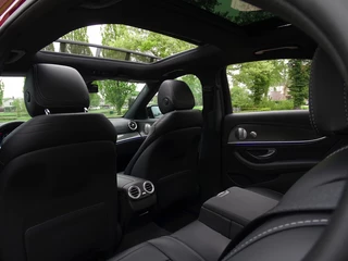 Mercedes-Benz E-Klasse Mercedes-Benz E-Klasse 220d automaat / AMG pakket 2017 / CARBON / LED *NAP* - afbeelding nr 38