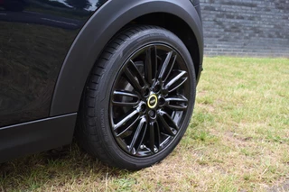 MINI Electric MINI Electric Mini Resolute edition 33 kWh Pano automaat resolute edition 135kw 1e eigenaar n.a.p. Pano / Leder / Harman Kardon / Head Up / Camera / Keyless - afbeelding nr 25