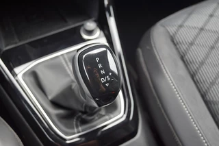 Volkswagen T-Cross Volkswagen T-Cross 1.0 TSI DSG R-Line 116pk /Navi/ Camera/Trekhaak afnb/ACC/ App-Co - afbeelding nr 17