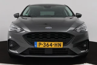 Ford Focus Ford Focus 1.0 EcoBoost Titanium Business (PANORAMADAK, TREKHAAK, ACHTERUITRIJCAMERA, STOEL/STUUR VERWARMING, SFEER) - afbeelding nr 16