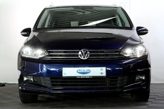 Volkswagen Touran Volkswagen Touran 1.5 TSI DSG Highline 7p 1eEIG! ACC CARPLAY DAB CAMERA '19 - afbeelding nr 5