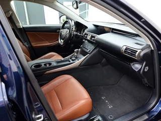 Lexus IS Lexus IS 300h 25th Edition | Vol Leder | Stoelverwarming | Parkeersensor - afbeelding nr 18