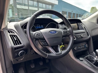 Ford Focus Ford Focus 1.5 TDCI TREND AIRCO NAVI PDC. - afbeelding nr 14