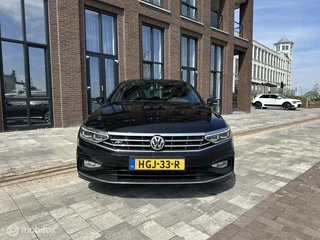 Volkswagen Passat Volkswagen Passat Variant 2.0 TDI R-Line 4 Motion 190PK - afbeelding nr 2