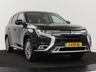 Mitsubishi Outlander Mitsubishi Outlander 2.4 PHEV Intense+ | Schuifdak |  Stoel & stuurverwarming | 360 camera | Trekhaak | Half leder | Carplay | Navigatie | Climate control - afbeelding nr 35