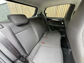 Volkswagen up! Volkswagen Up! 1.0 BMT move up! Airco | Stoelverwarming | Bluetooth | Telefoonhouder | Lichtmetalen velgen | Armsteun | LED Mistlampen voor | Historie aanwezig! - afbeelding nr 28