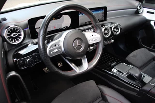 Mercedes-Benz CLA Mercedes-Benz CLA 180 AMG | Night pakket | Pano | Sfeerverlichting | Camera - afbeelding nr 6