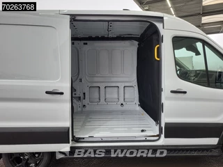 Ford Transit Ford Transit 130pk L2H2 Nieuw! Black Edition Trekhaak Airco Cruise Camera Parkeersensoren 10m3 Airco Trekhaak Cruise control - afbeelding nr 9
