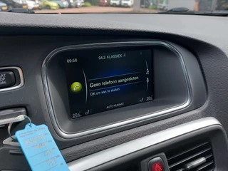 Volvo V40 Volvo V40 2.0 D2 R-Design Business | Origineel NL | Navi | Bi-Xenon | Clima | Cruise | Leder+Alcantara | Stoelverwarming | Pdc | Licht+Regensensor | 16''lm | Voorruitverwarming - afbeelding nr 12