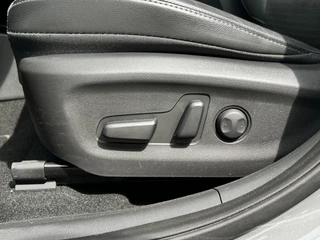Hyundai Kona Hyundai Kona EV Premium 64 kWh - 18 inch | Head-up Display | Stoel- & Stuurverwarming - afbeelding nr 26