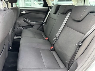 Ford Focus Ford Focus 1.5 TDCI TREND AIRCO NAVI PDC. - afbeelding nr 16