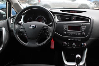 Kia cee'd Kia cee'd 1.6 GDI ComfortLine / Bluetooth  / Radio / Cruise Control / Airco - afbeelding nr 9