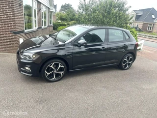 Volkswagen Polo Volkswagen Polo 1.0 TSI 95PK COMFORTLINE PARKEERSENSOREN ADAPTIVE CRUISE CONTROLE CARPLAY 17 INCH VELGEN MOOIE AUTO!! - afbeelding nr 2
