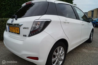 Toyota Yaris Toyota Yaris 1.5 Full Hybrid Aspiration dealeronderhouden. - afbeelding nr 3