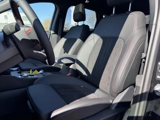 Ford Kuga Ford Kuga 2.5 PHEV ST-Line X SCI | 243pk |  Panoramadak + Technology Pack + Winter Pack + Wegklapbare trekhaak + 19 inch lichtmetalen velgen | Agate black | 2.100 kg trekgewicht - afbeelding nr 9