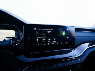 Škoda Octavia Skoda Octavia Combi 1.4 TSI iV PHEV 204pk Business Edition | Navigatie | Full LED | Trekhaak - afbeelding nr 36