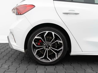 Ford Focus Ford Focus 1.0 125pk EcoBoost ST Line Business | B&O Sound | Full LED | 18 inch LMV - afbeelding nr 44