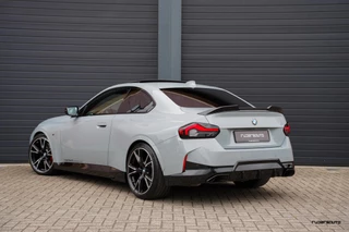 BMW 2 Serie BMW 2-serie Coupé M240i xDrive | Schuifdak | M-sportstoelen | M Perf | HUD | Active cruise | Eibach | Rijdersauto Edition - afbeelding nr 60