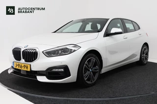 BMW 1 Serie 118i Executive Edition (SFEERVERLICHTING, NAVIGATIE, CRUISE CONTROL, PARKEERSENSOREN, DEALER ONDERHOUDEN)