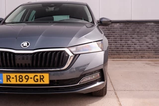 Škoda Octavia Škoda Octavia Combi 1.5 e-TSI Business Edition Plus | Trekhaak | Head-Up | Carplay | LED | Sfeerverl. | Camera | Memory - afbeelding nr 18