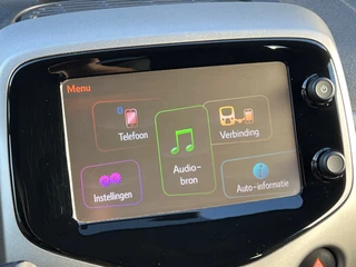 Toyota Aygo Toyota Aygo 1.0 VVT-i x-play | Achteruitrijcamera | Cruise Control | Airconditioning | Elektrische Ramen | - afbeelding nr 14