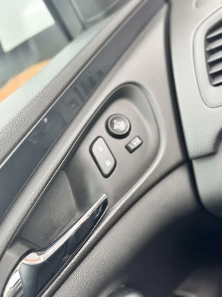 Opel Insignia Opel Insignia 1.4 T Business Executive|CARPLAY|CAMERA|PANO - afbeelding nr 33